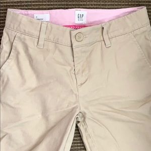 NWOT GAP Bermuda Khaki style shorts